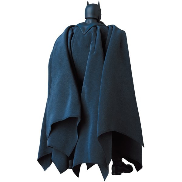 Medicom Toy Mafex No. 166 Stealth Jumper Batman (Batman Hush Ver.) Action Figure