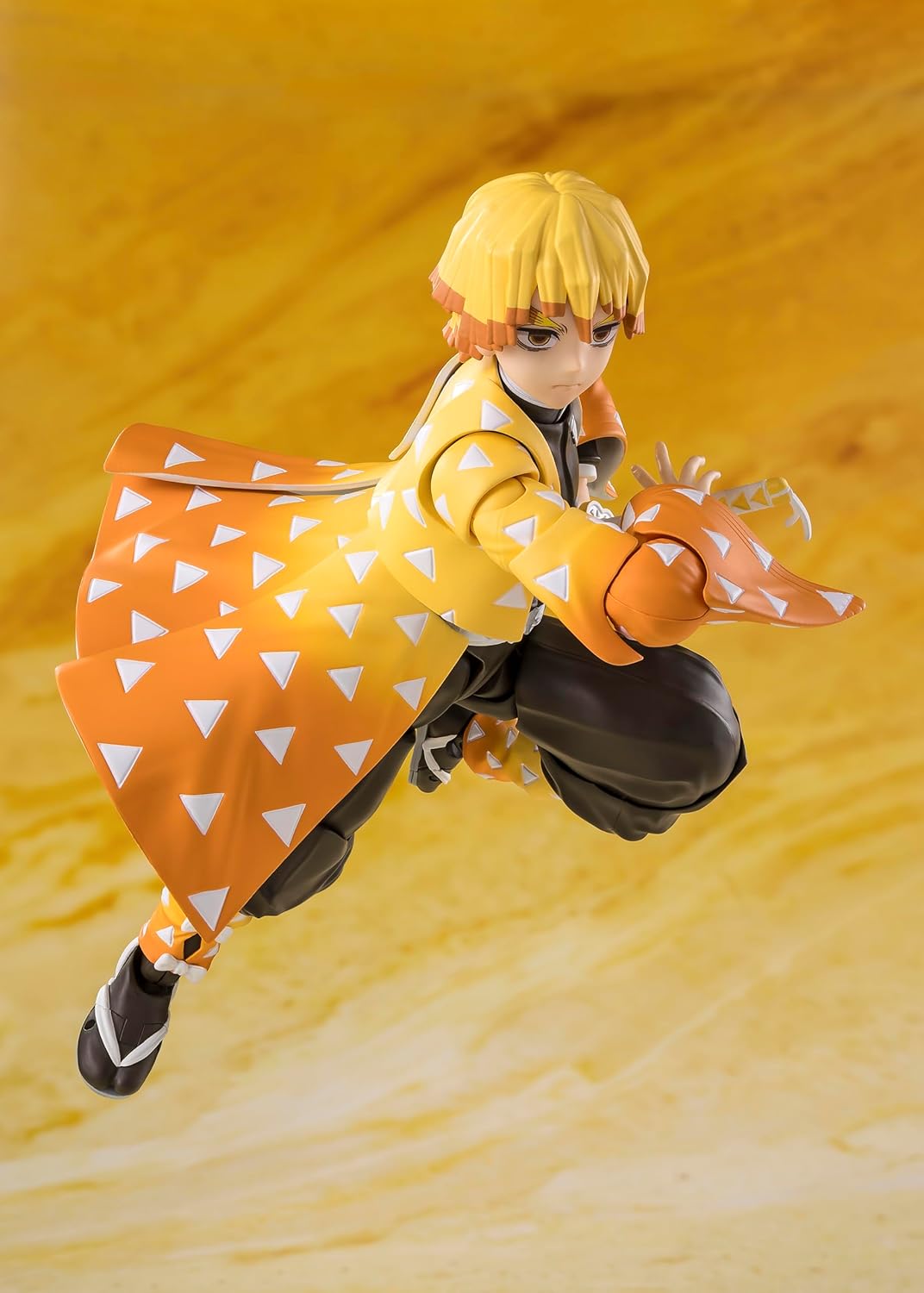 BANDAI S.H.Figuarts Demon Slayer Zenitsu Agatsuma Kimetsu Yaiba Figure From JPN
