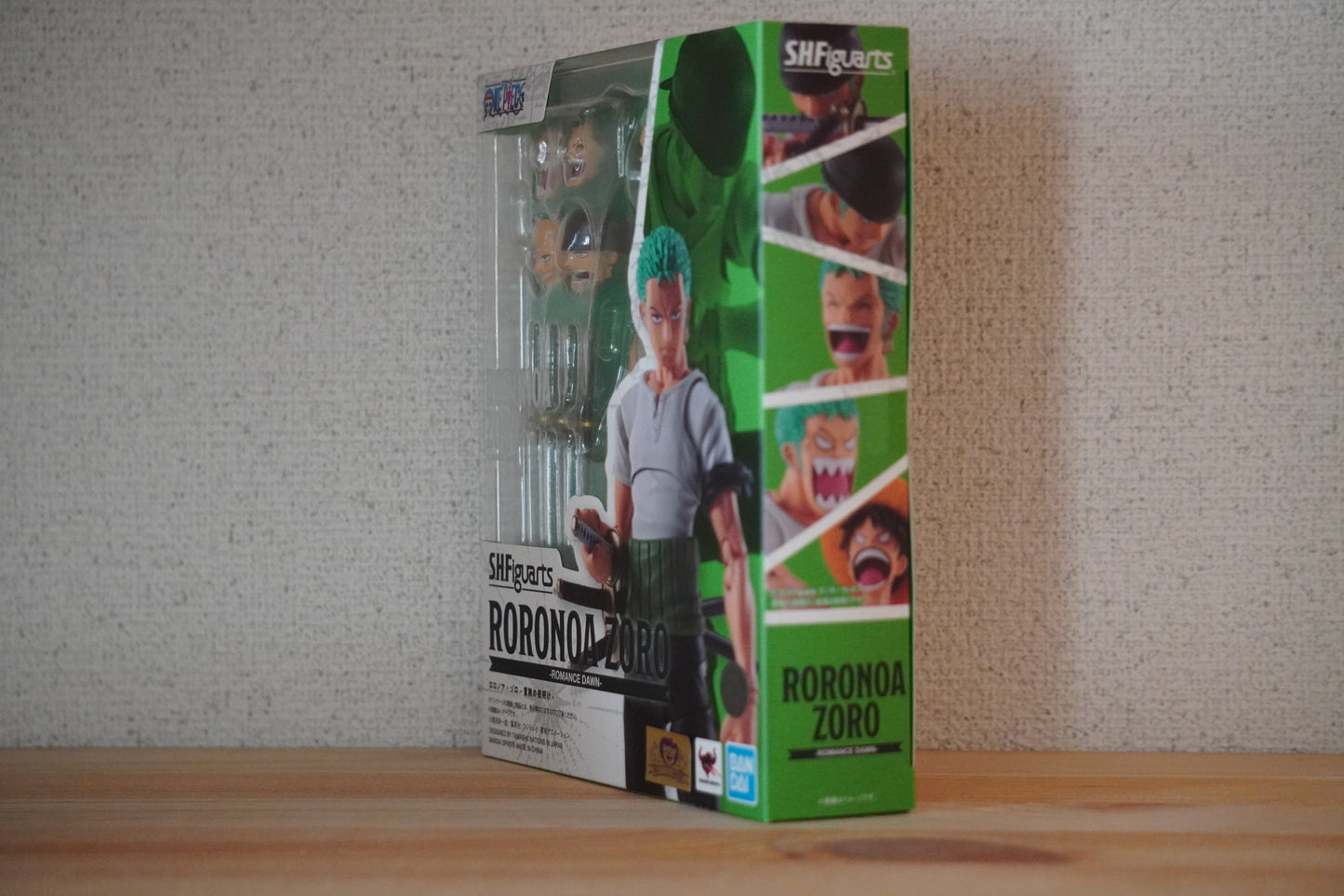 Bandai S.H.Figuarts Roronoa Zoro ROMANCE DAWN Ver. ONE PIECE Figure