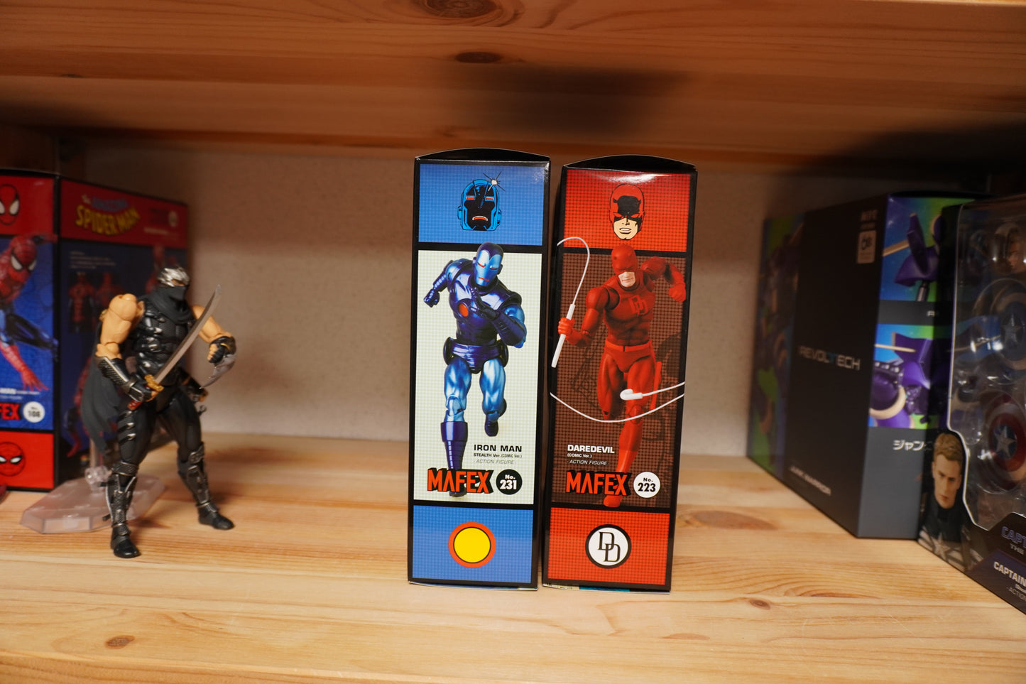 MAFEX IRON MAN Stealth Ver. No.231 & DAREDEVIL Comic Ver. No.223 Action Figure