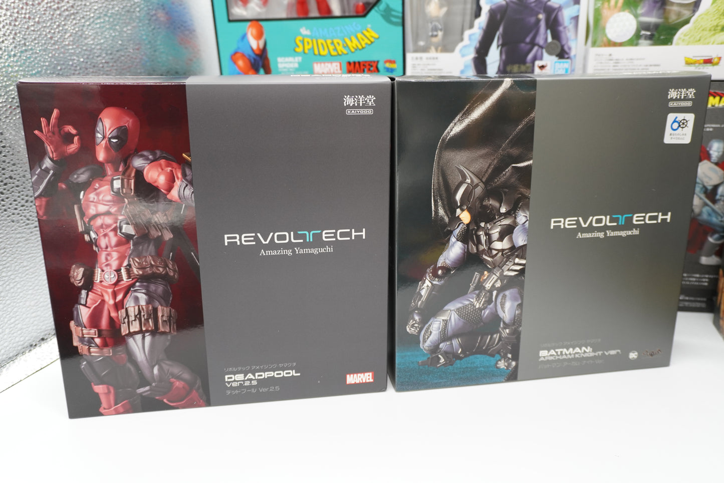 Revoltech Amazing Yamaguchi Deadpool Ver.2.5 & Batman Arkham Knight Ver. Figure