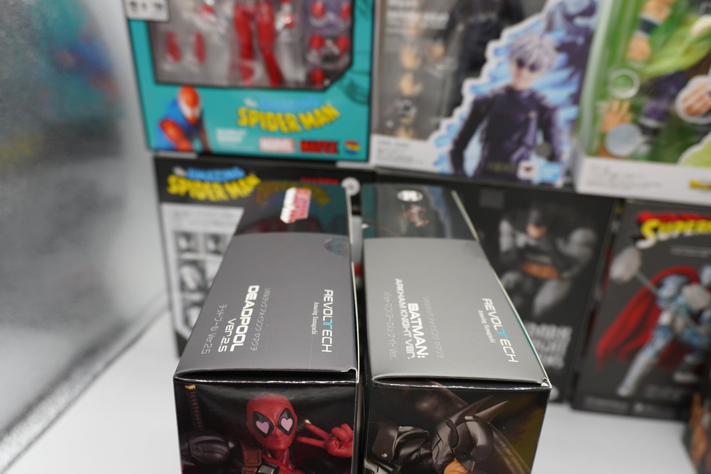 Revoltech Amazing Yamaguchi Deadpool Ver.2.5 & Batman Arkham Knight Ver. Figure
