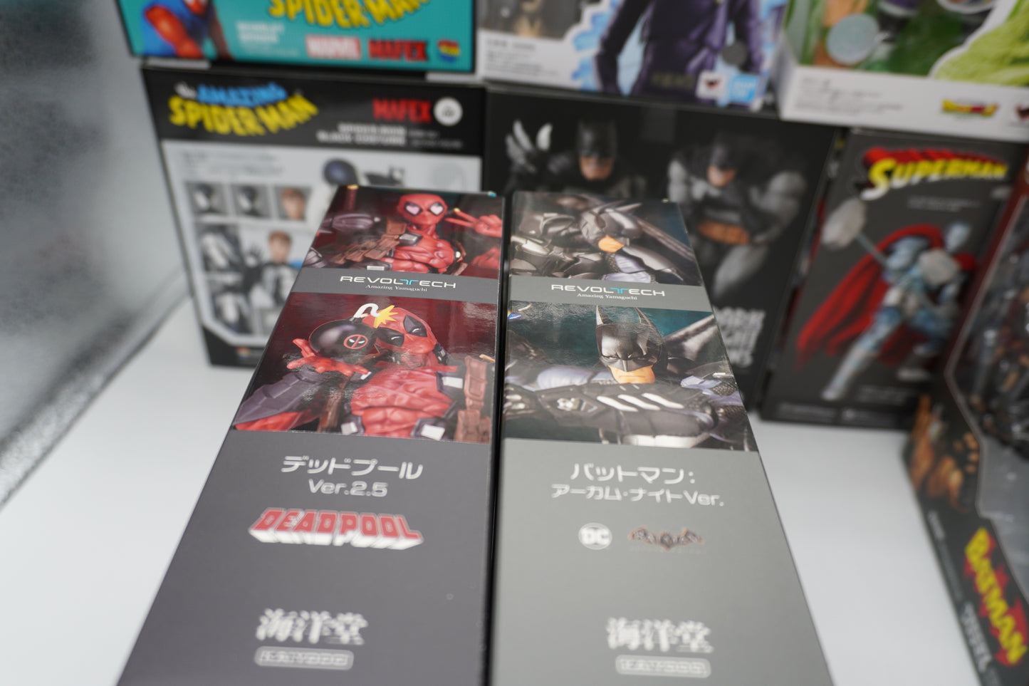 Revoltech Amazing Yamaguchi Deadpool Ver.2.5 & Batman Arkham Knight Ver. Figure