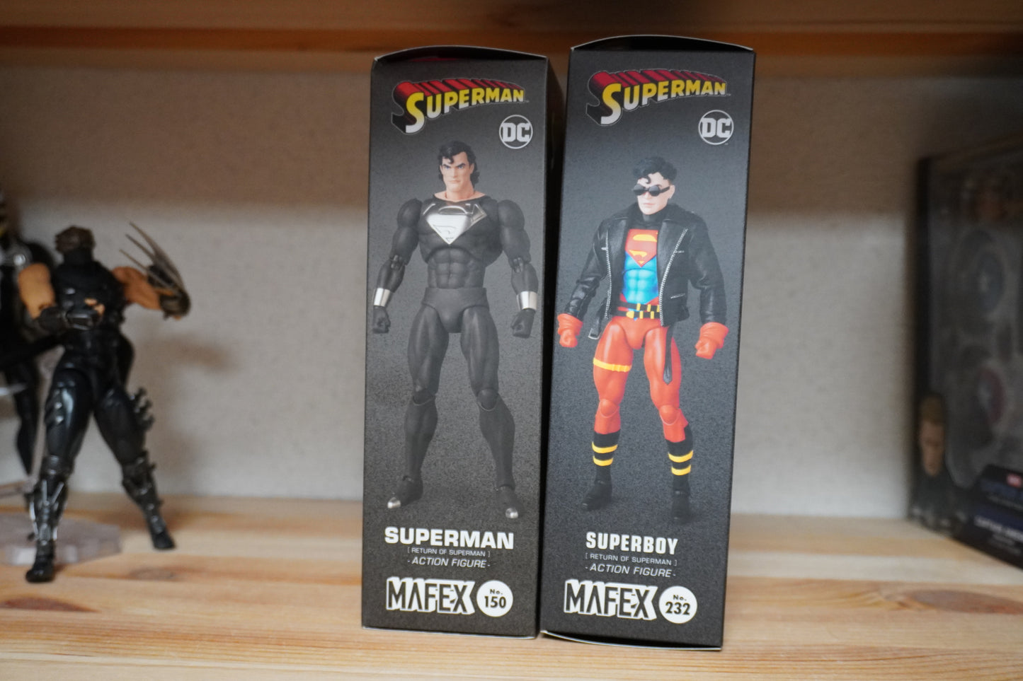 MAFEX No.232 SUPERBOY & No.150 SUPERMAN (Return of Superman) Figures by Medicom Toy