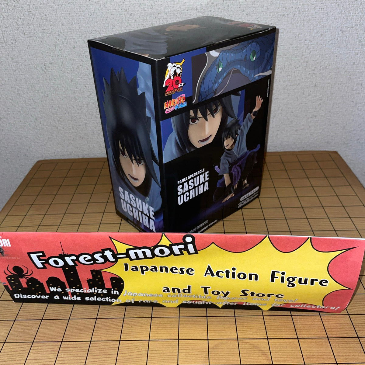 Banpresto NARUTO Shippuden Sasuke Uchiha Figure & Back Panel PANEL SPECTACLE