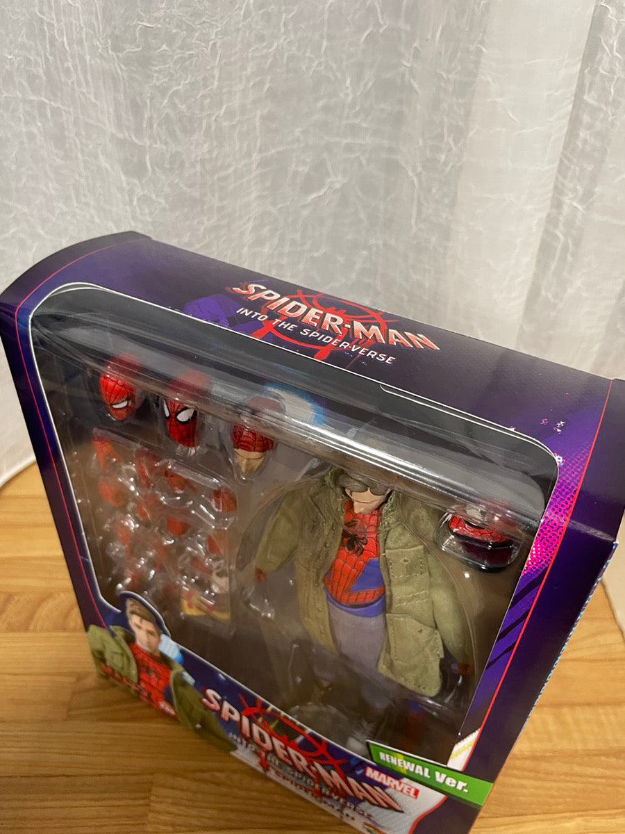 Medicom Toy MAFEX No.235 Spider-Man (Peter B. Parker) RENEWAL Ver. Action Figure