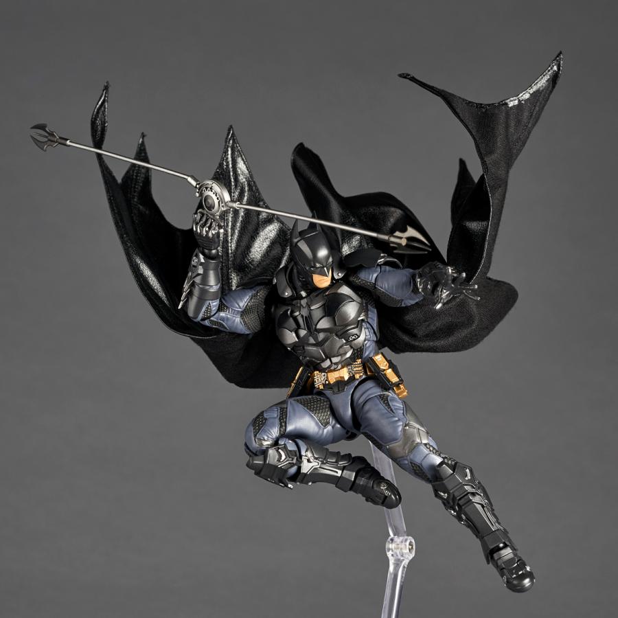 Revoltech Amazing Yamaguchi Batman Arkham Knight Ver. Kaiyodo