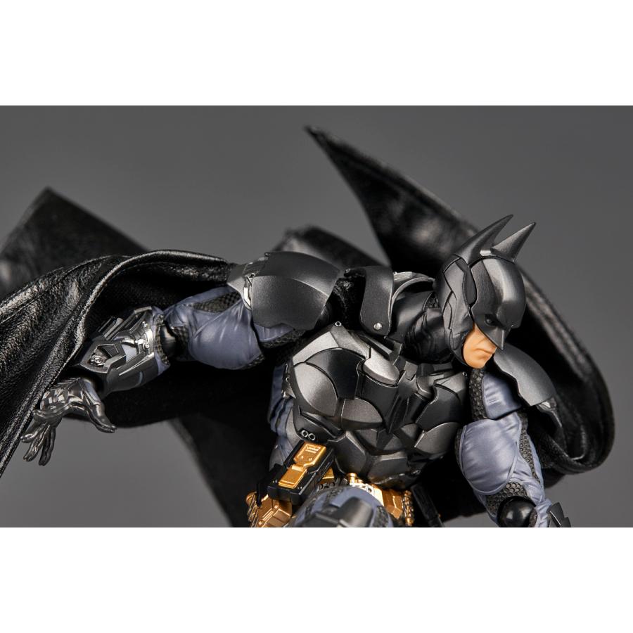 Revoltech Amazing Yamaguchi Batman Arkham Knight Ver. Kaiyodo