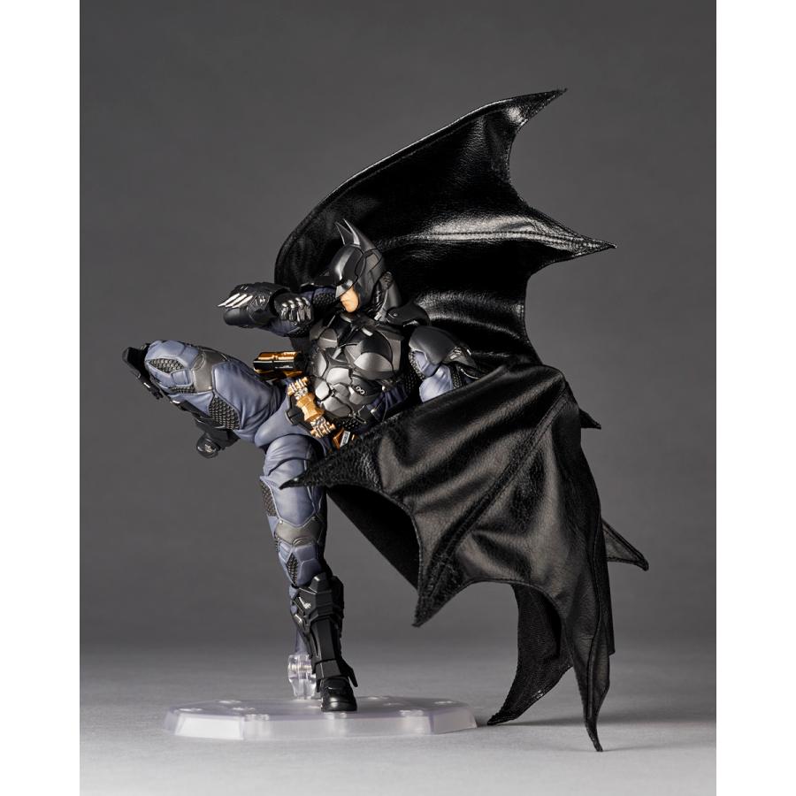 Revoltech Amazing Yamaguchi Batman Arkham Knight Ver. Kaiyodo