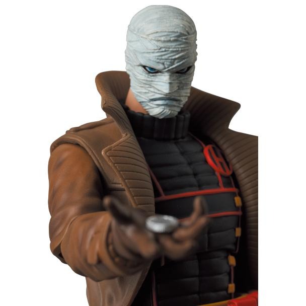 MAFEX No.133 Batman Hush Action Figure by Medicom Toy from Japan August Reissue