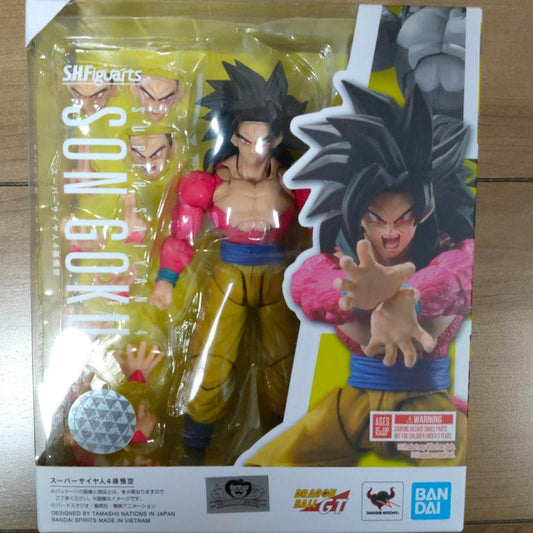 Bandai S.H.Figuarts Super Saiyan 4 Son Goku Dragon Ball GT Action Figure