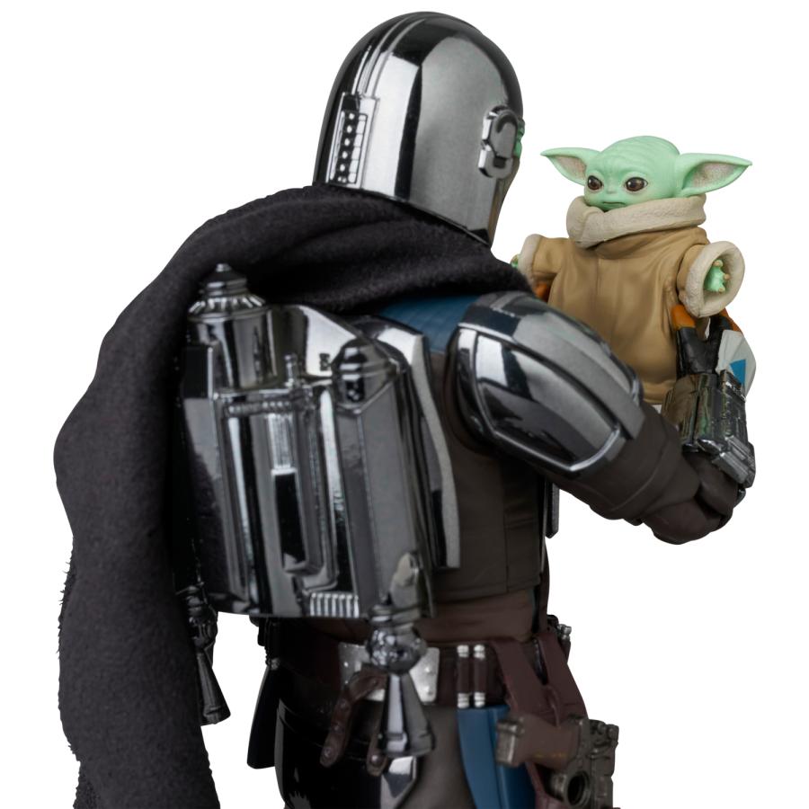 MAFEX No.256 The Mandalorian Chrome Ver. Action Figure STAR WARS Celebration