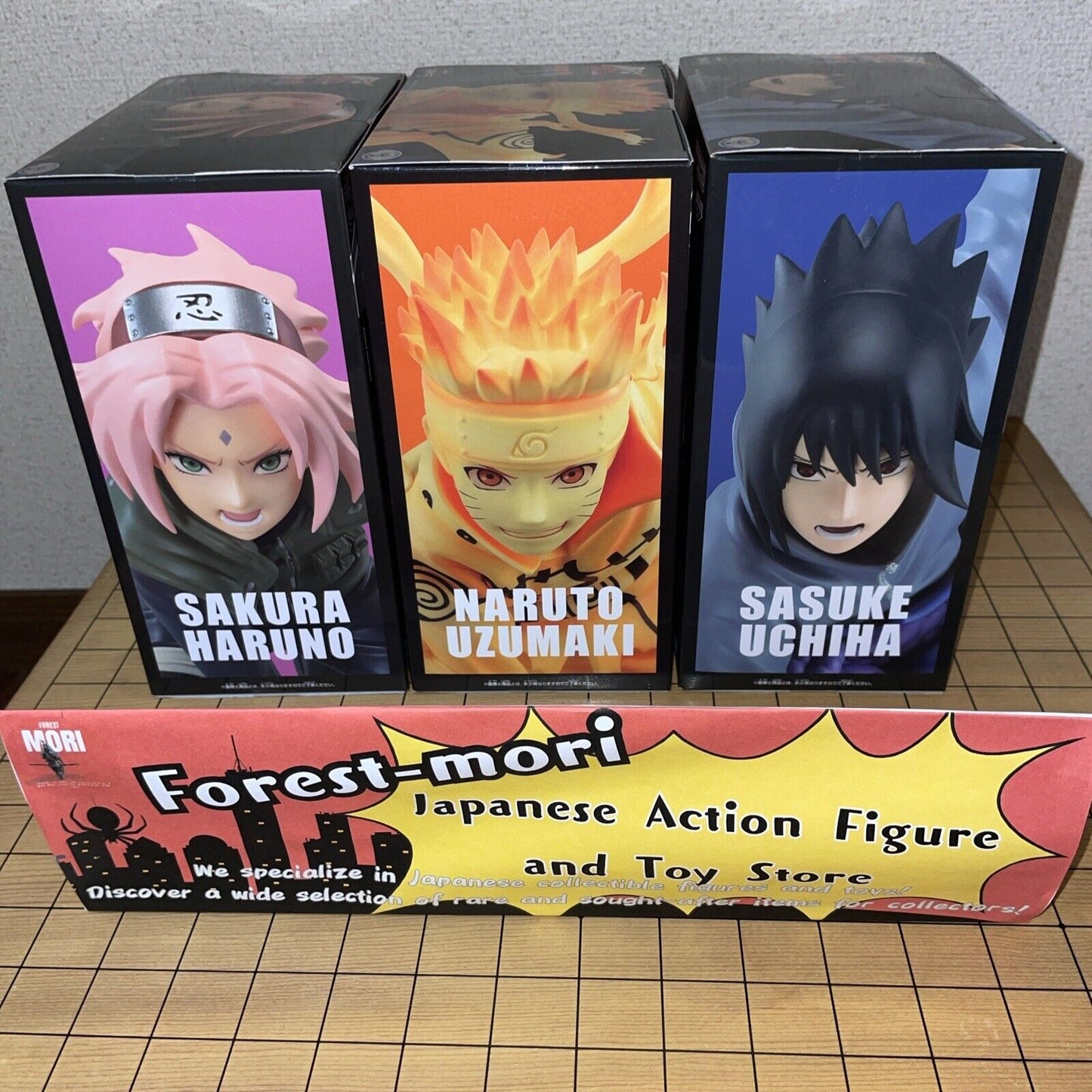 NARUTO Shippuden Spectacle Panel Figure Set with Naruto Sasuke Sakura and Logo