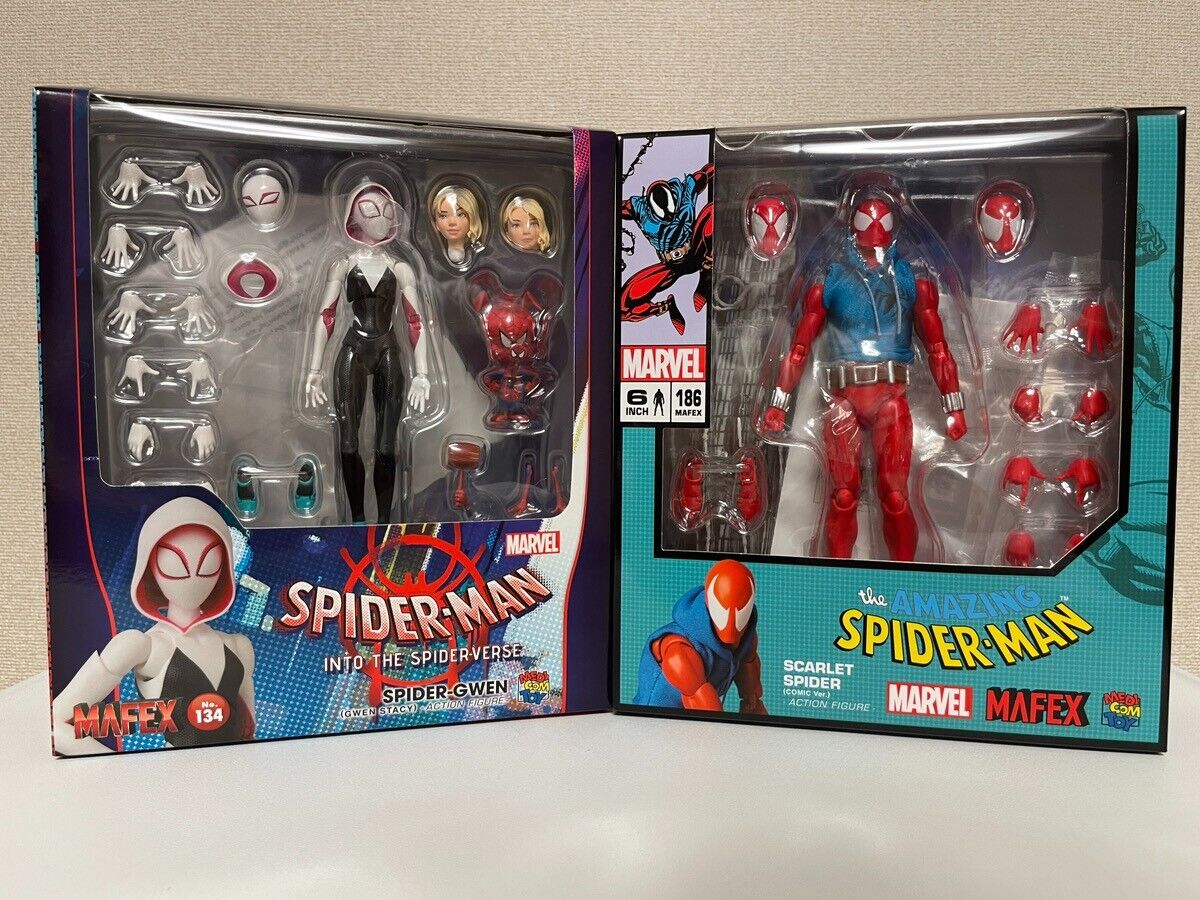 MEDICOM TOY MAFEX No.186 Scarlet Spider & No.134 Spider-Gwen Figures The Amazing