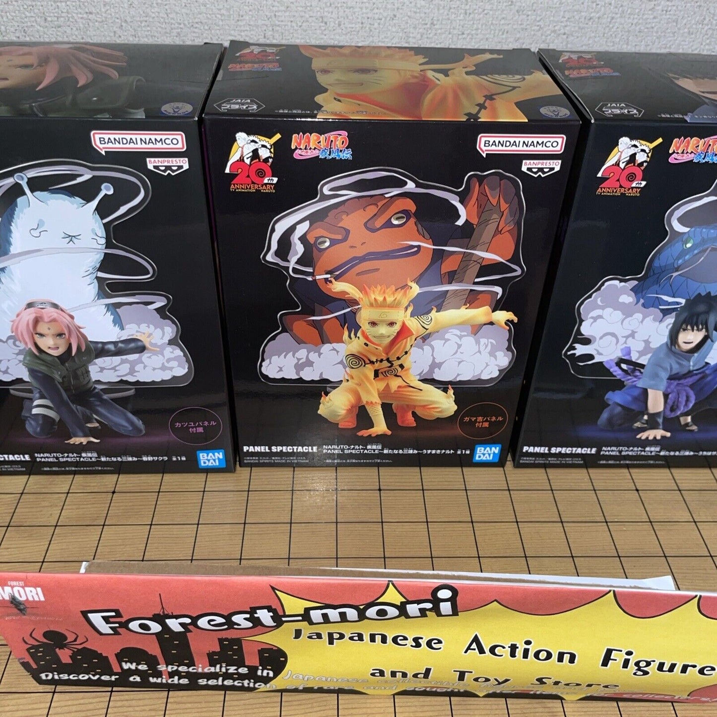NARUTO Shippuden Spectacle Panel Figure Set with Naruto Sasuke Sakura and Logo