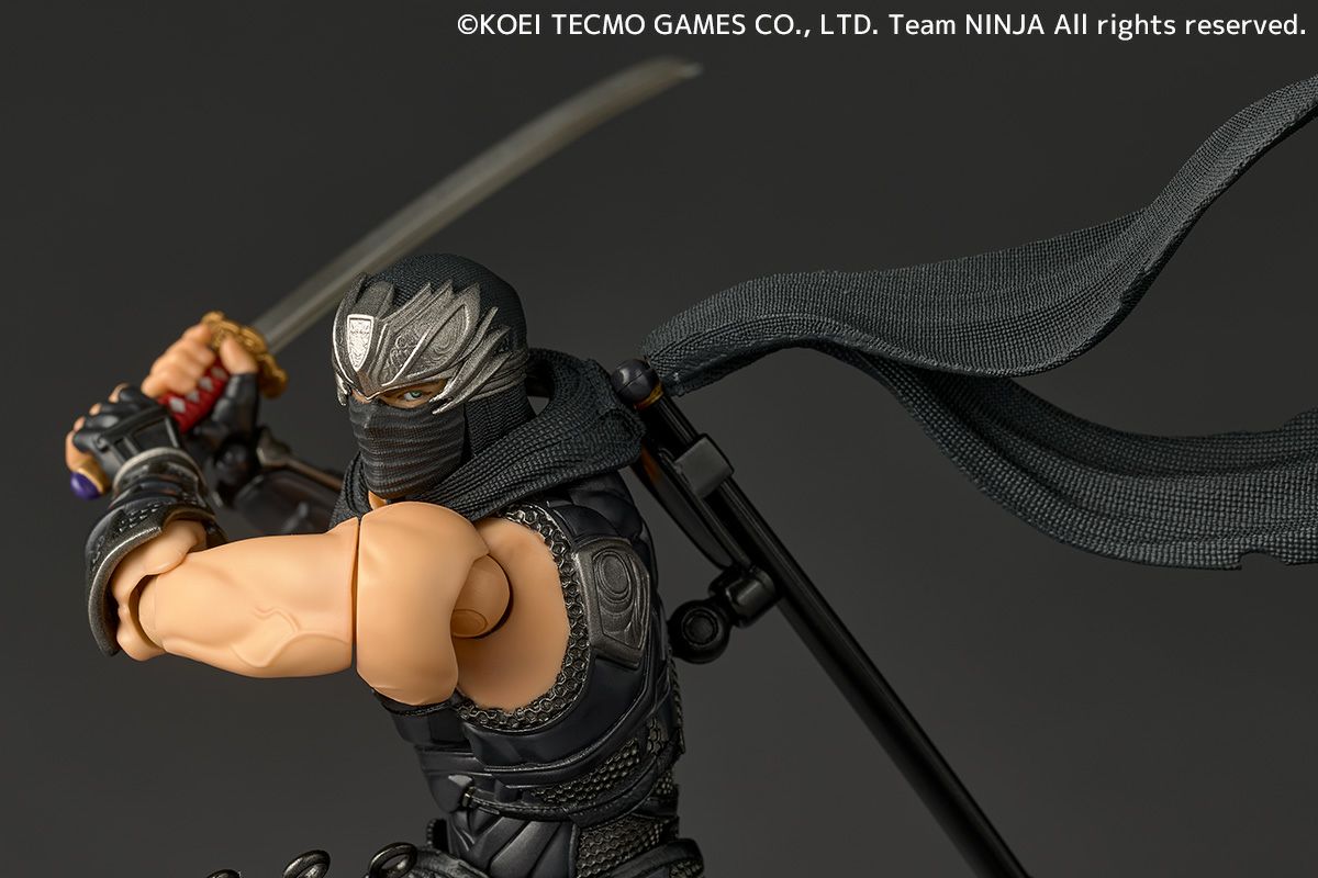 Revoltech Amazing Yamaguchi Ryu Hayabusa Ninja Gaiden 3 Razor's Edge Ver. Action Figure + Exclusive Parts from Japan