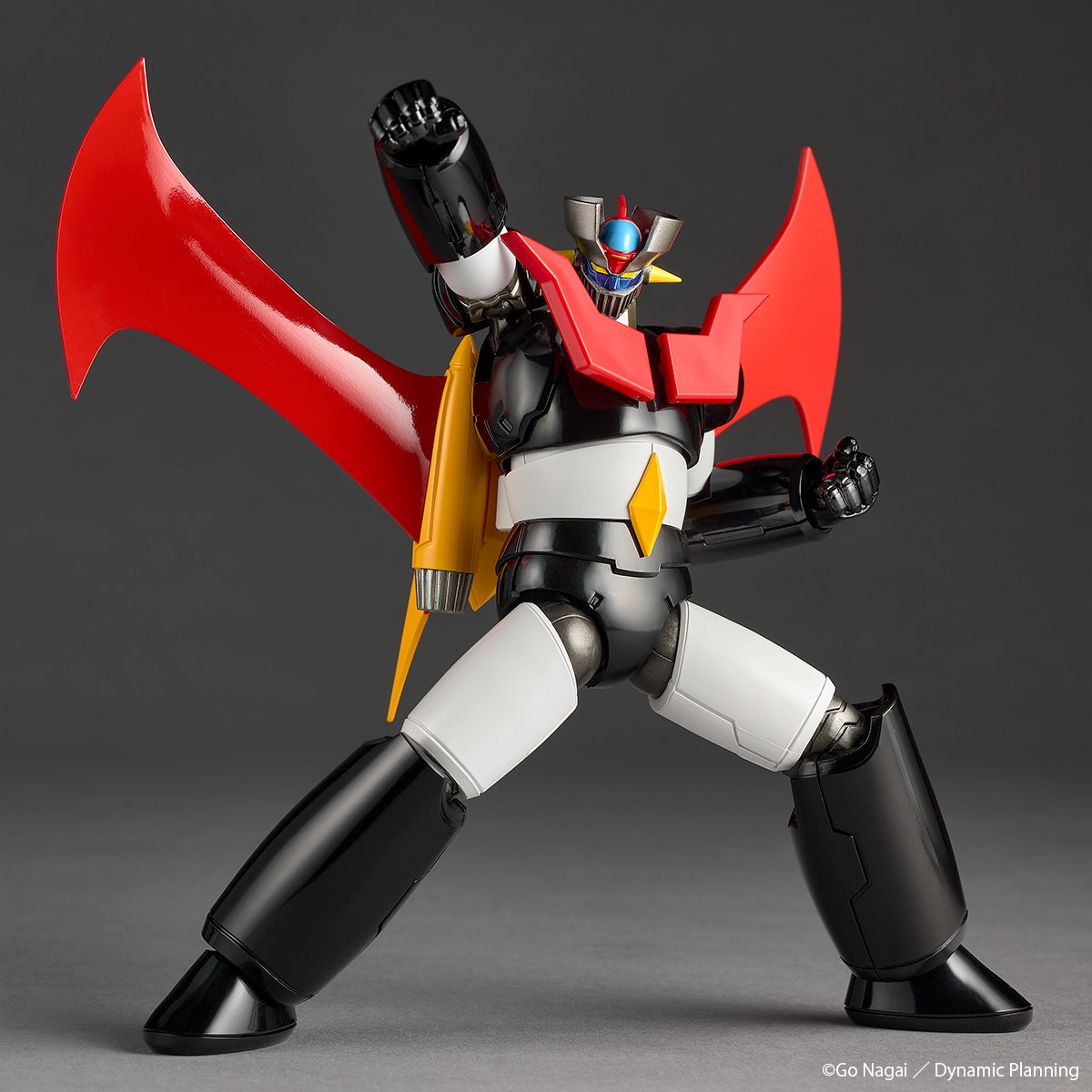 Revoltech Amazing Yamaguchi Mazinger Z New Color Ver. Black & White Kaiyodo Store Exclusive from Japan