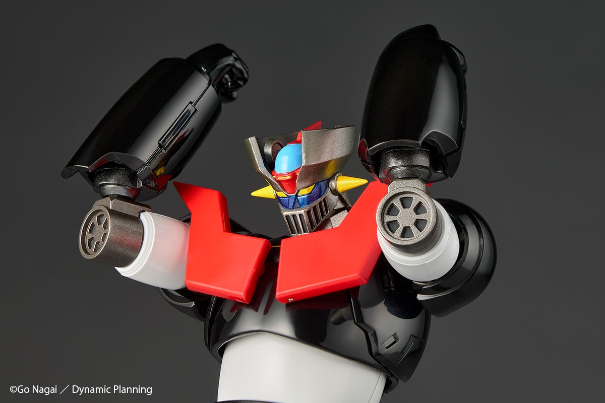 Revoltech Amazing Yamaguchi Mazinger Z New Color Ver. Black & White Kaiyodo Store Exclusive from Japan