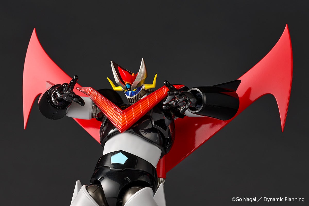 Revoltech Amazing Yamaguchi Great Mazinger New Color Ver. Black & White Kaiyodo Store Exclusive from Japan
