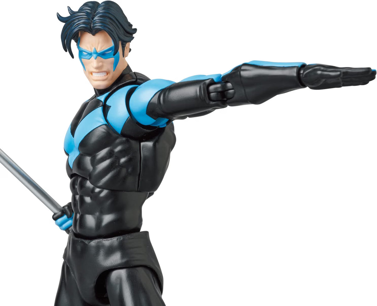 MAFEX No.175 NIGHTWING (BATMAN: HUSH) Release: Early Nov. 2026