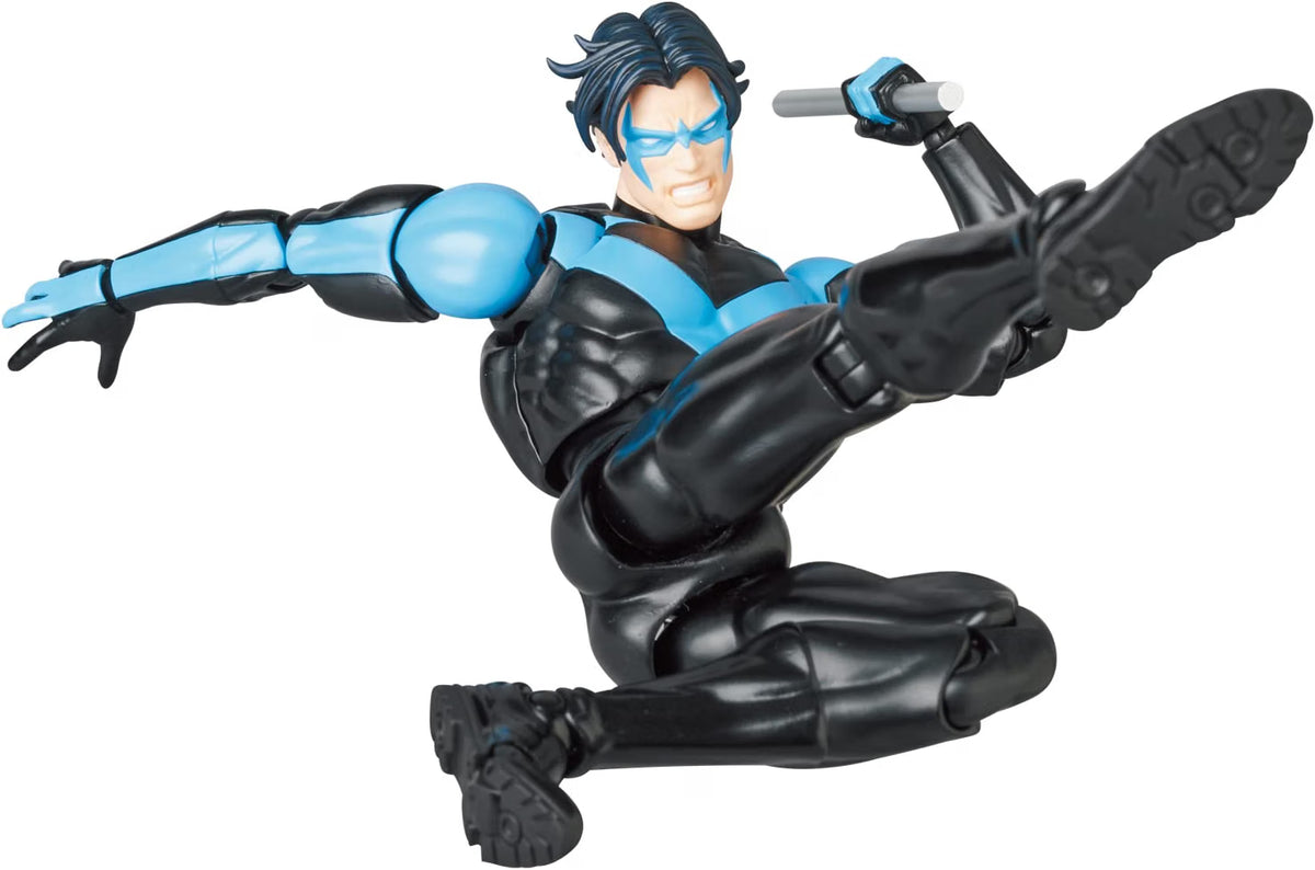 MAFEX No.175 NIGHTWING (BATMAN: HUSH) Release: Early Nov. 2026