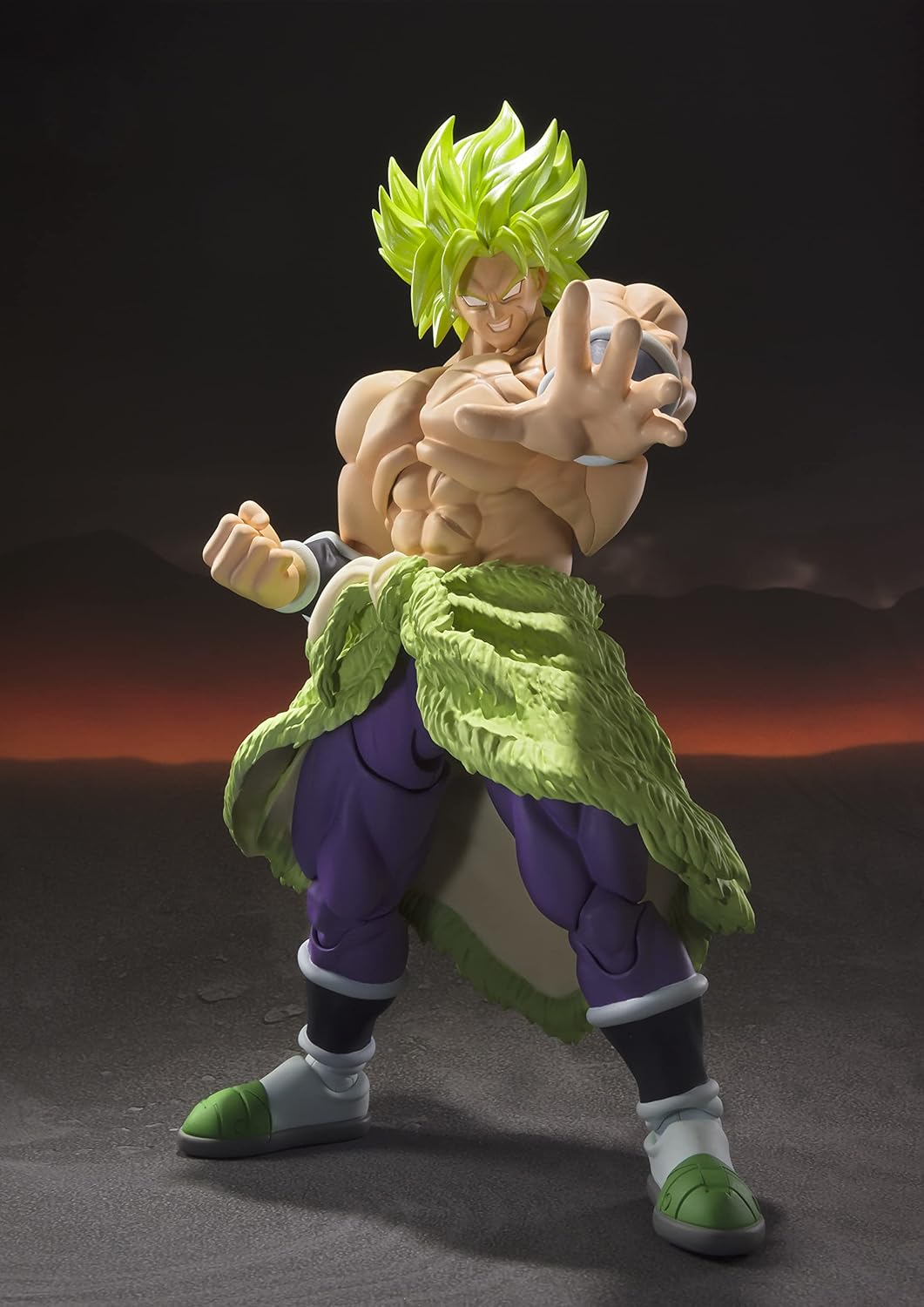 TAMASHII NATIONS S.H.Figuarts Super Saiyan Broly Full Power Dragon Ball Super Action Figure