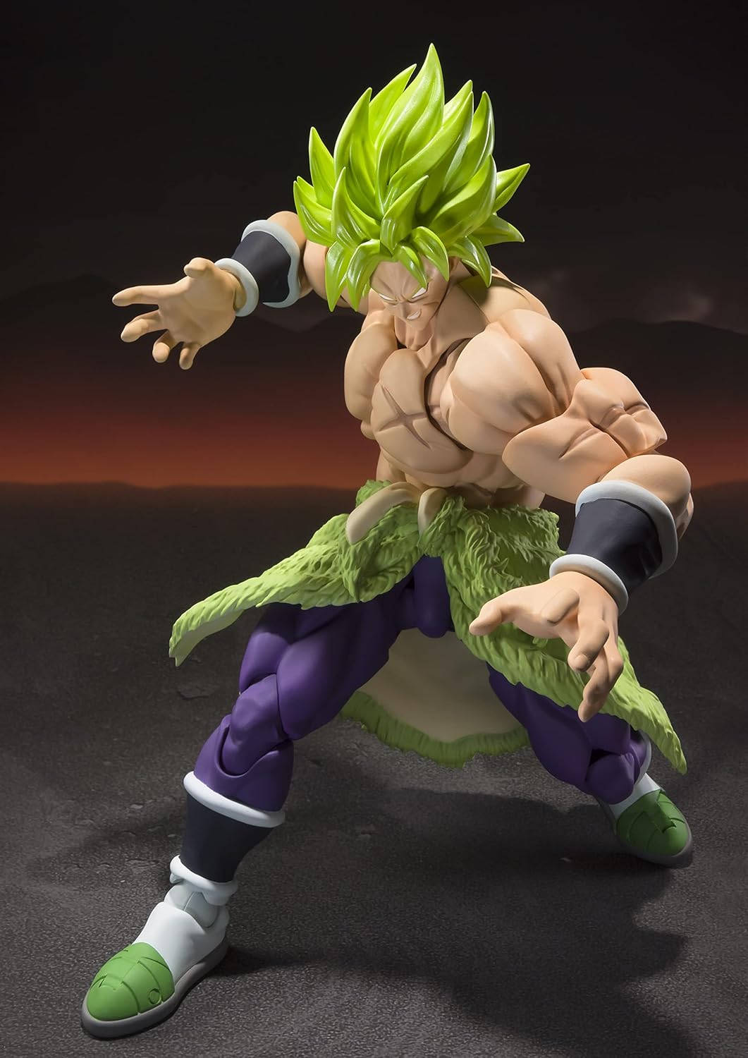 TAMASHII NATIONS S.H.Figuarts Super Saiyan Broly Full Power Dragon Ball Super Action Figure