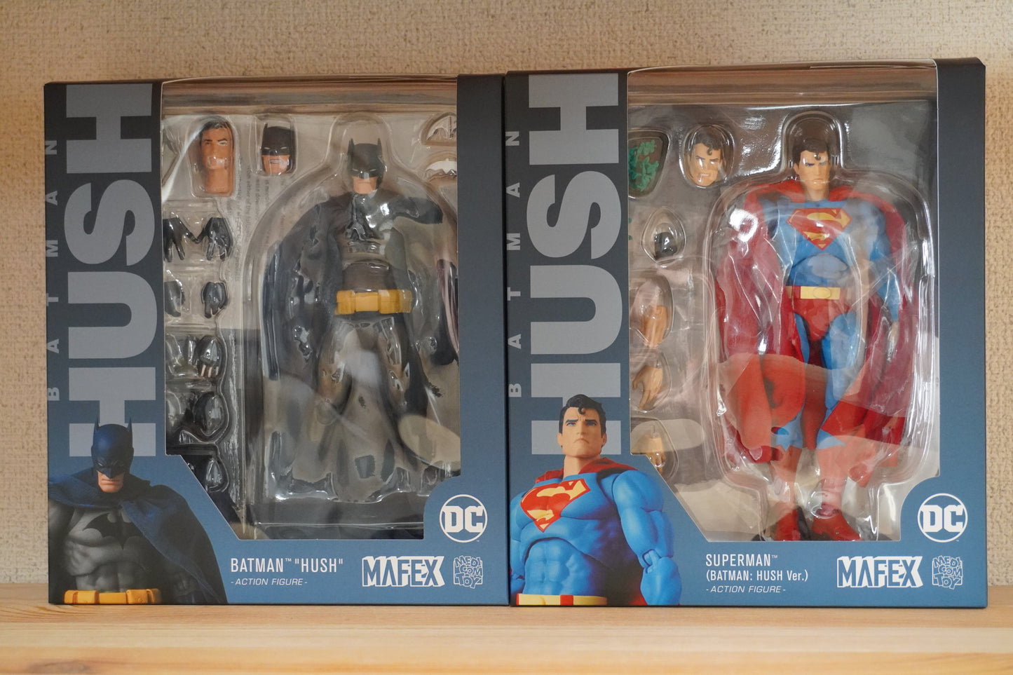 MAFEX Superman (HUSH Ver.) & MAFEX No.105 Batman (HUSH) Figure Set USED