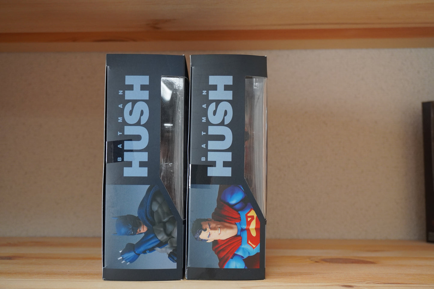 MAFEX Superman (HUSH Ver.) & MAFEX No.105 Batman (HUSH) Figure Set USED