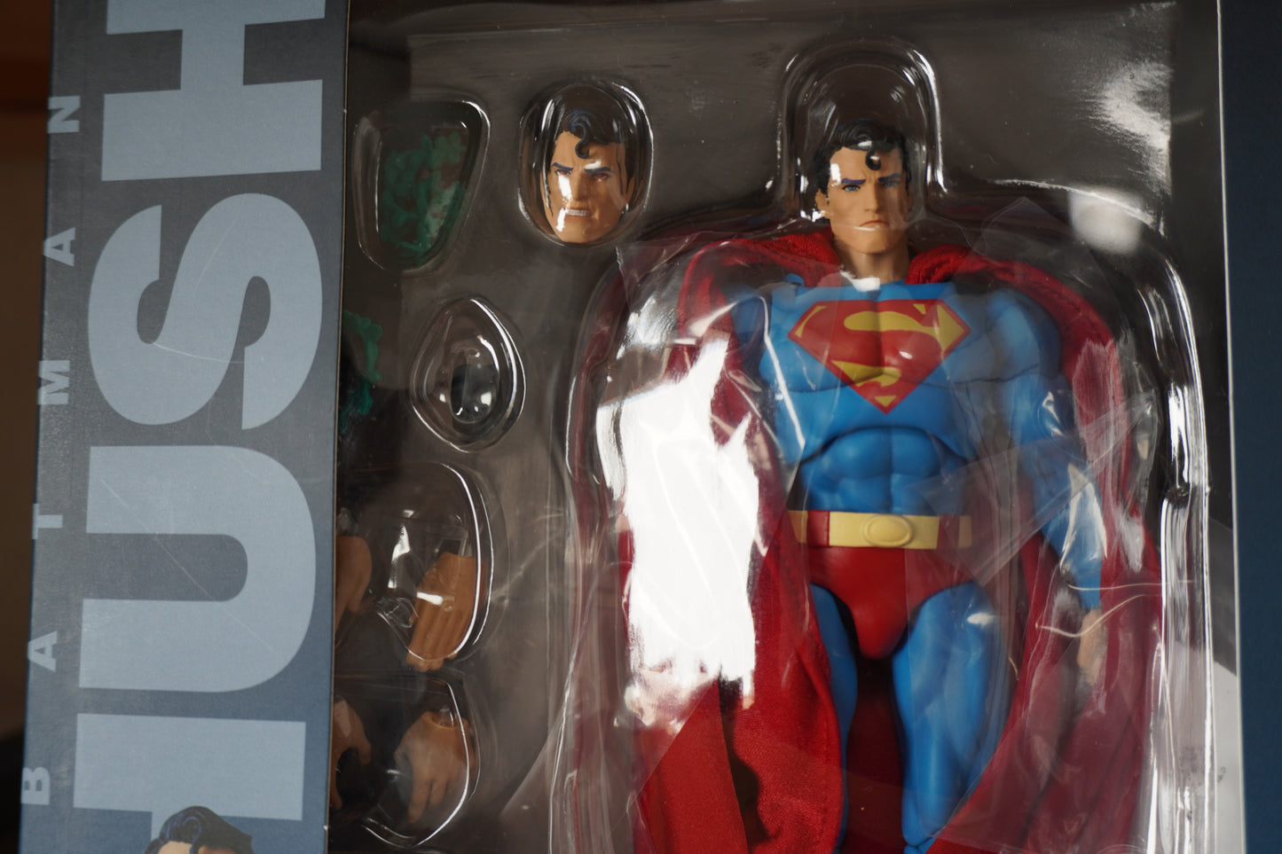 MAFEX Superman (HUSH Ver.) & MAFEX No.105 Batman (HUSH) Figure Set USED