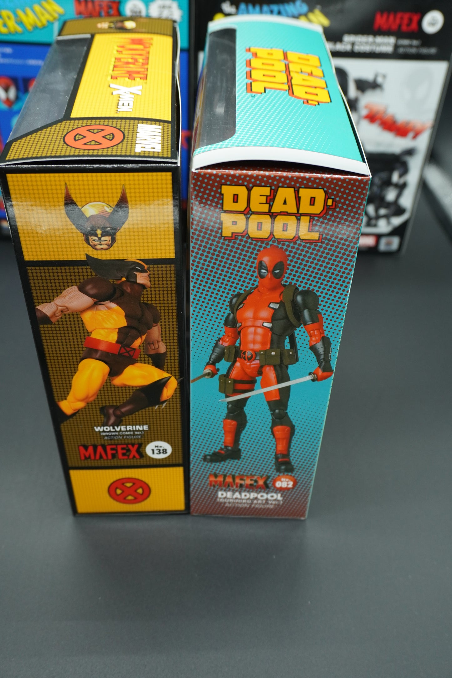 MAFEX 082 Deadpool Gurihiru Art Ver & 138 Wolverine Brown Comic Ver Figure Set