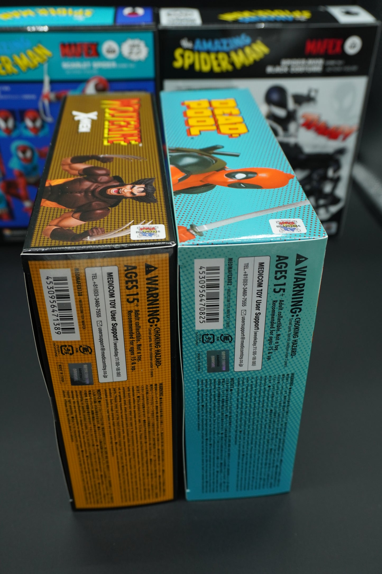 MAFEX 082 Deadpool Gurihiru Art Ver & 138 Wolverine Brown Comic Ver Figure Set