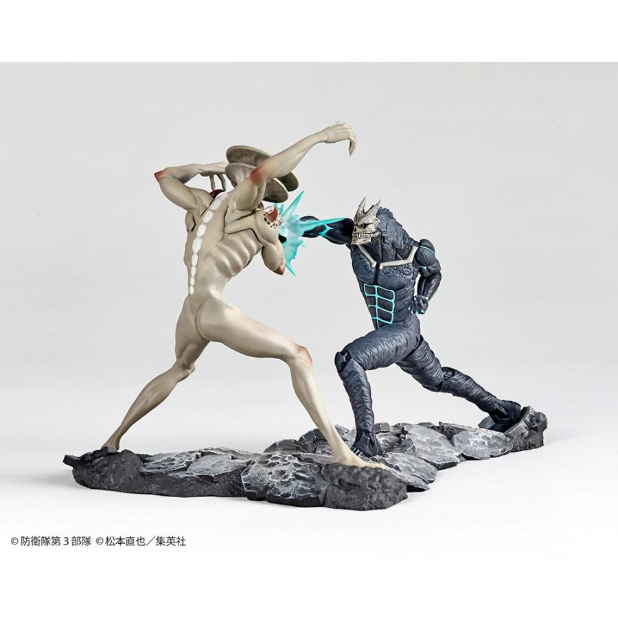 Anime "Kaiju No. 8" Kaiju No. 8 vs Kaiju No. 9 1/18 Scale Figure - Limited Edition (Japan Exclusive)