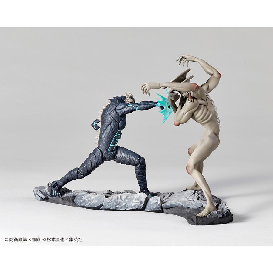 Anime "Kaiju No. 8" Kaiju No. 8 vs Kaiju No. 9 1/18 Scale Figure - Limited Edition (Japan Exclusive)