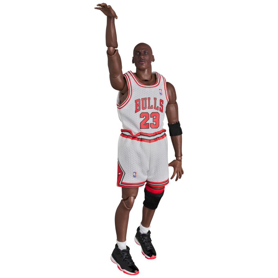 MAFEX No.255 Michael Jordan Chicago Bulls HOME Figure Pre-sale Ships Late March