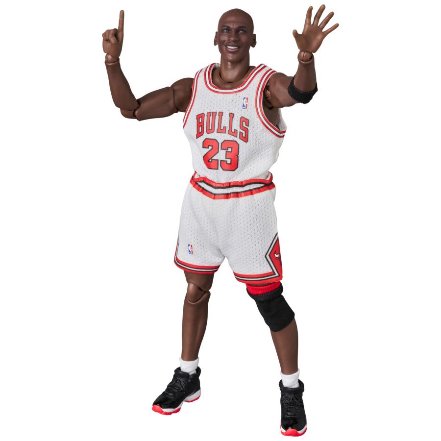 MAFEX No.255 Michael Jordan Chicago Bulls HOME Figure Pre-sale Ships Late March