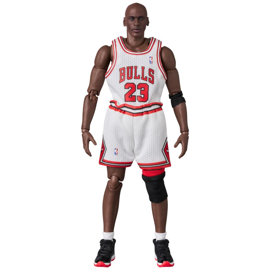 MAFEX No.255 Michael Jordan Chicago Bulls HOME Figure Pre-sale Ships Late March