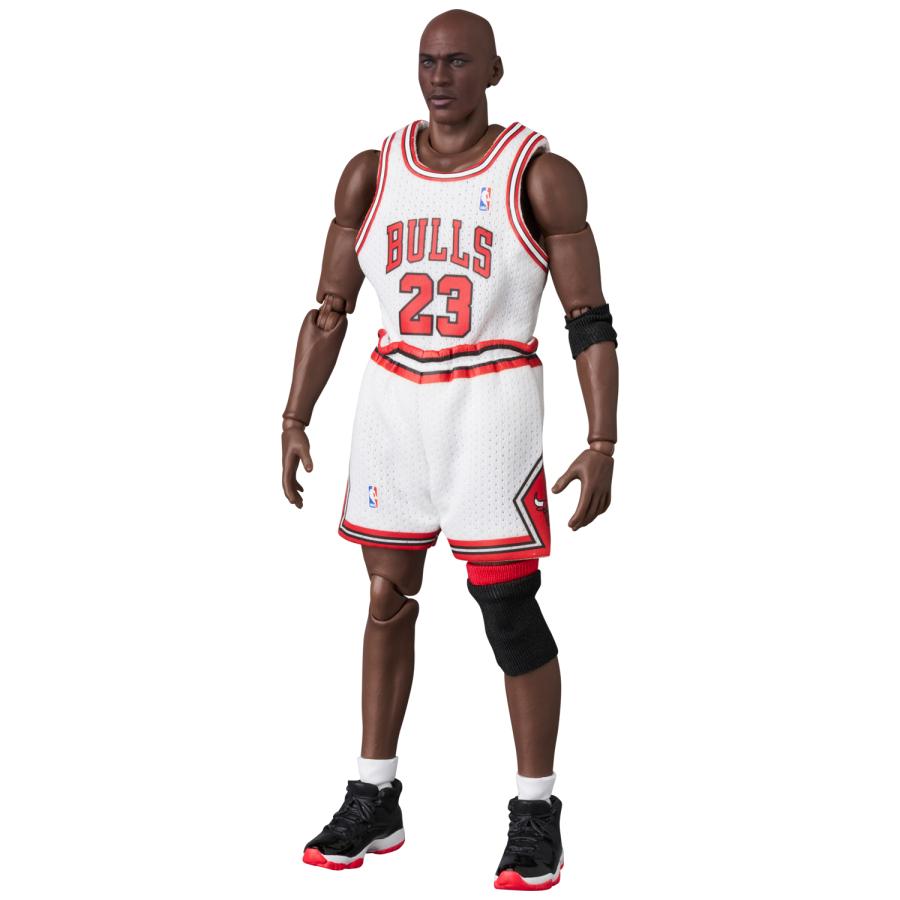 MAFEX No.255 Michael Jordan Chicago Bulls HOME Figure Pre-sale Ships Late March