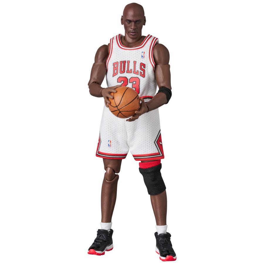 MAFEX No.255 Michael Jordan Chicago Bulls HOME Figure Pre-sale Ships Late March