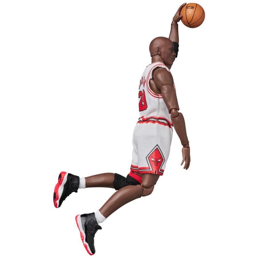 MAFEX No.255 Michael Jordan Chicago Bulls HOME Figure Pre-sale Ships Late March