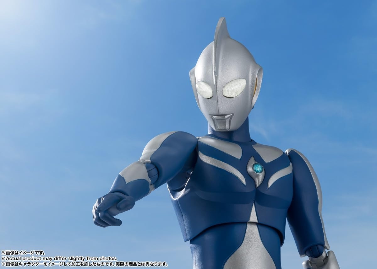 TAMASHII NATIONS S.H.Figuarts Ultraman Cosmos Luna Mode Action Figure Japan
