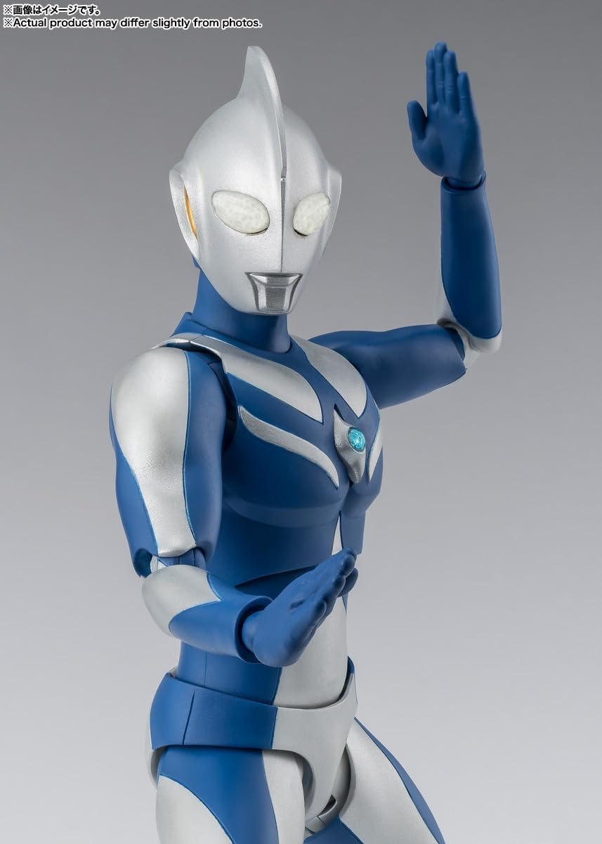 TAMASHII NATIONS S.H.Figuarts Ultraman Cosmos Luna Mode Action Figure Japan