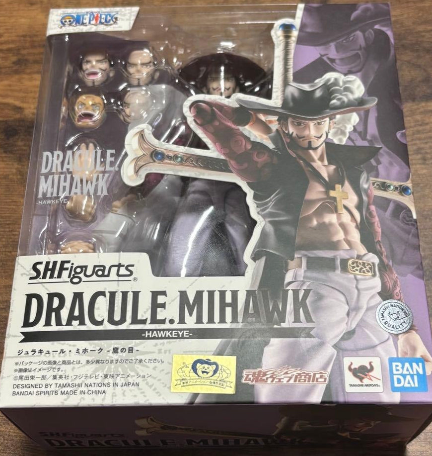 S.H.Figuarts Dracule Mihawk Hawk Eyes Bandai Premium Bandai Limited Figure from Japan
