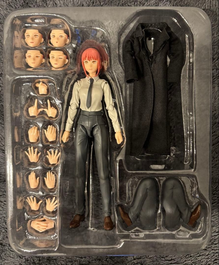 Makima Chainsaw Man S.H.Figuarts Action Figure BANDAI USED