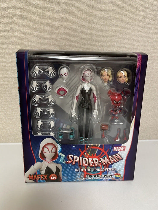 Medicom Toy MAFEX No.134 Spider-Gwen (Gwen Stacy) Figure from Spider-Man