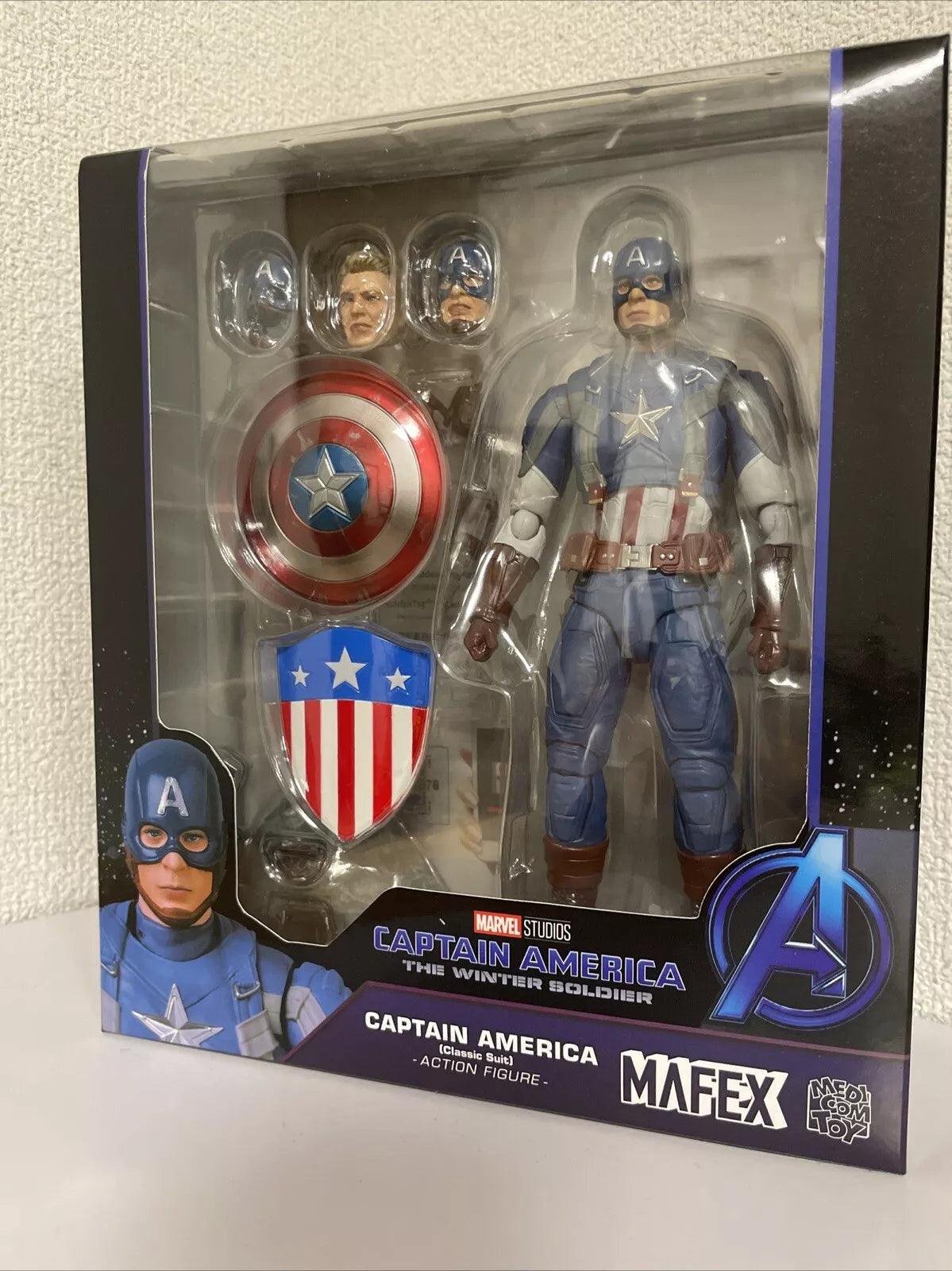 MEDICOM TOY MAFEX No.220 Captain America: The Winter Soldier (Classic Suit)